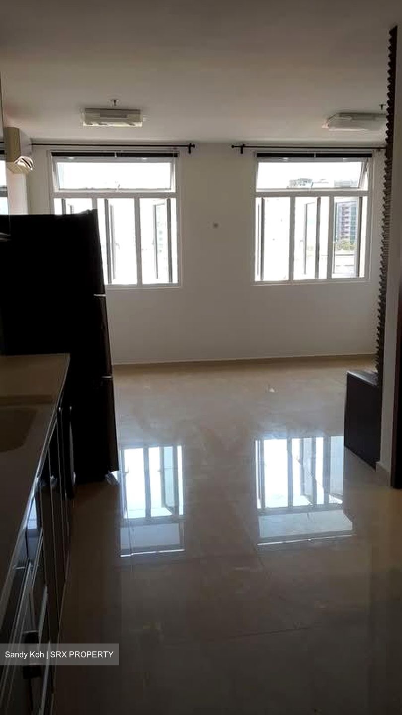 East Coast Road (D15), Apartment #568875121